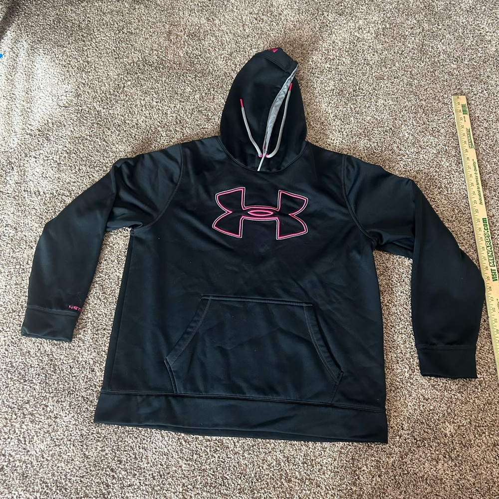 Black under Armour hoodie.